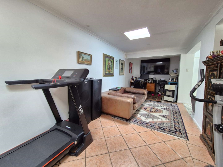 4 Bedroom Property for Sale in Marina Da Gama Western Cape